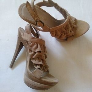 Ruffle Platform stiletto Heels in Tan